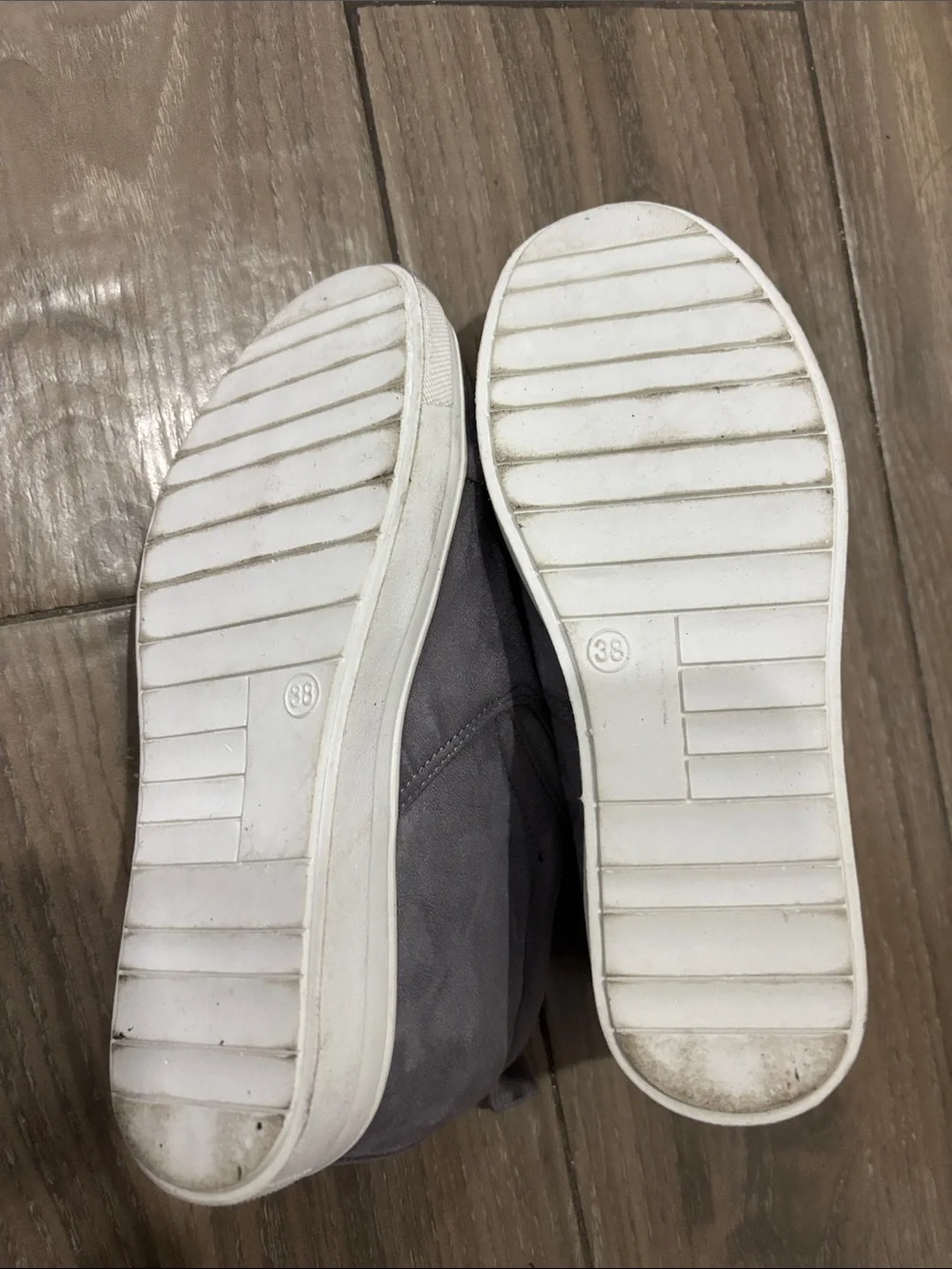 N/A comfortable gray